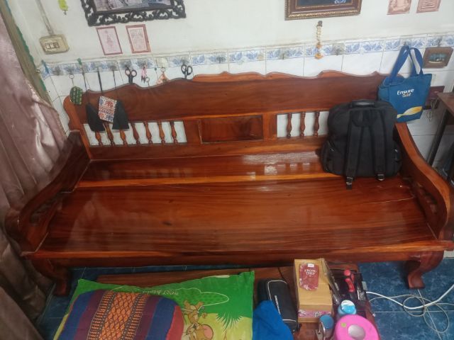 ขายชุดรับแขก..ไม้..มะขาม สภาพดี ราคาไม่แพง .มือสองมารับเองนะครัย..สนใจโทร0946903665 สินค้าสภาพดีมากครับ