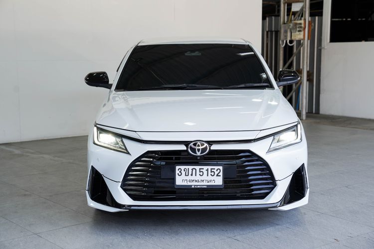 Toyota Yaris ATIV 2022 1.2 Premium Luxury Sedan เบนซิน ไม่ติดแก๊ส เกียร์อัตโนมัติ ขาว รูปที่ 3