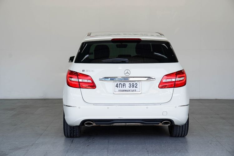 Mercedes-Benz B-Class 2013 B200 Sedan เบนซิน ไม่ติดแก๊ส เกียร์อัตโนมัติ ขาว รูปที่ 4