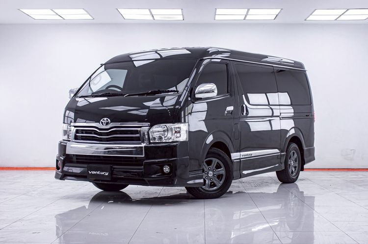 รถ Toyota Ventury 3.0 V สี ดำ