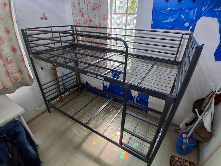 อื่นๆ ที่นอนเด็ก เตียงเด็ก 2 ชั้นขนาด 3.5×6.5 ฟุต สภาพสมบูรณ์