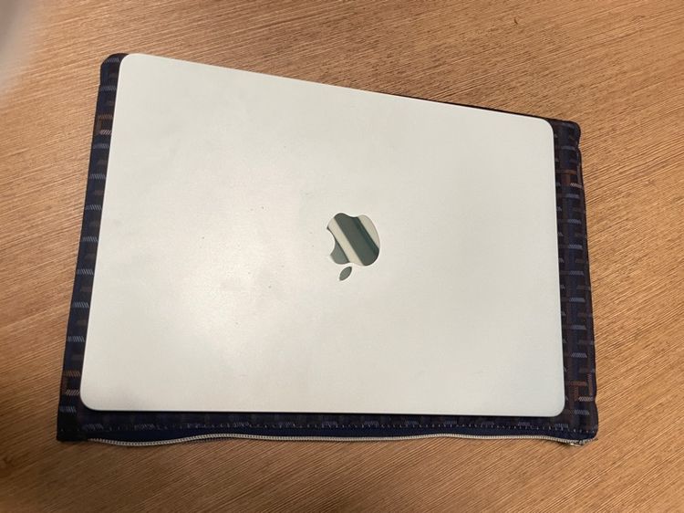 macbook air 13 m4 2025 