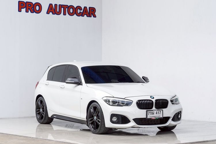 BMW Series 1 2018 118i Sedan เบนซิน ไม่ติดแก๊ส เกียร์อัตโนมัติ ขาว รูปที่ 2