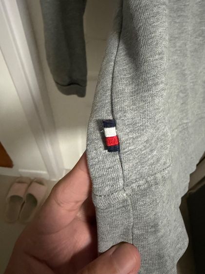 สเวตเตอร์ Tommy Hilfiger รูปที่ 4