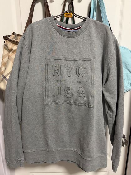 สเวตเตอร์ Tommy Hilfiger