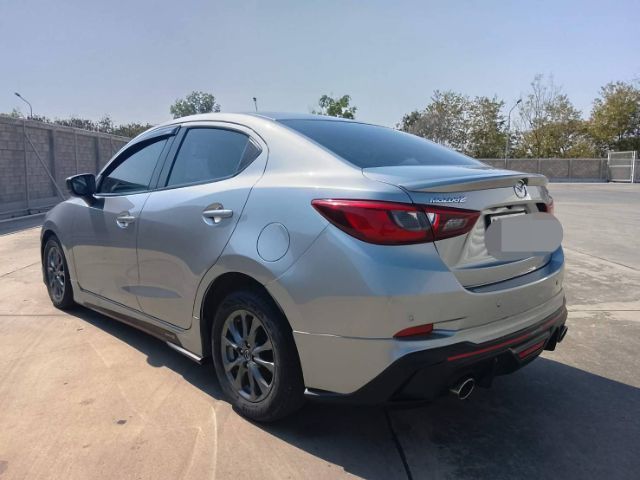 Mazda Mazda 2 2017 1.3 High Plus Sedan เบนซิน ไม่ติดแก๊ส เกียร์อัตโนมัติ เทา รูปที่ 4