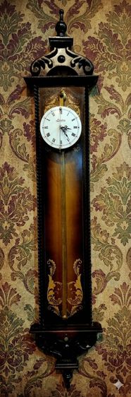 นาฬิกาเก่า นาฬิกา saw clock