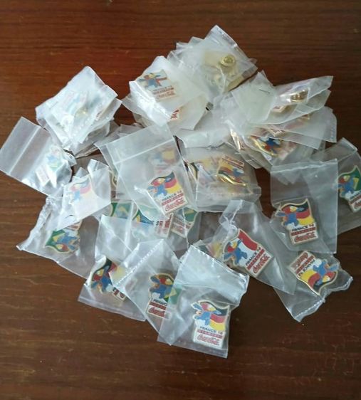 เข็มกลัดหรือ Pin โค้ก ฟุตบอลโลกปี 1998 รูปที่ 3