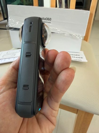 กล้อง insta360 X5 Essentials Bundle มือสองสภาพนางฟ้า อุปกรณ์ครบกล่อง แบต2ก้อนที่ชาร์จ ไม้ล่องหน รูปที่ 9