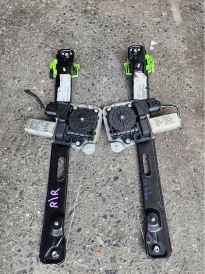 รางกระจก BMW E90 รูปที่ 8