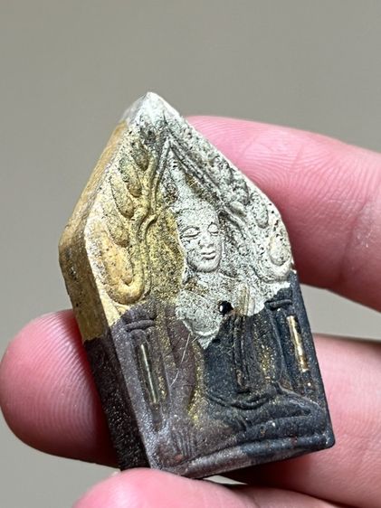 พระขุนแผน หลัง งั่งตาแดง ล.ป.คีย์ วัดศรีลำยอง จ.สุรินทร์ รุ่นมั่งมีเงินทอง ปี 49 รูปที่ 7