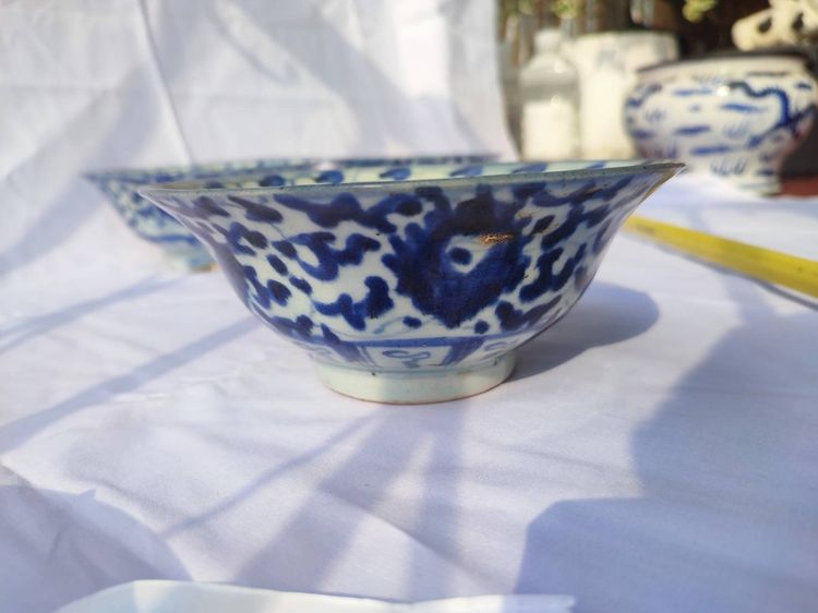 ชามปักไป่  ชามทรงปากผาย เครื่องกระเบื้องวาดลายครามโบราณ เนื้อกระเบื้องกังไส ใต้จานมีภาษาจีน รูปที่ 14