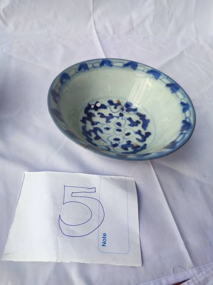 ชามปักไป่  ชามทรงปากผาย เครื่องกระเบื้องวาดลายครามโบราณ เนื้อกระเบื้องกังไส ใต้จานมีภาษาจีน รูปที่ 18