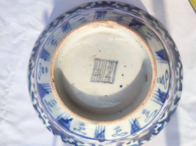 ชามปักไป่  ชามทรงปากผาย เครื่องกระเบื้องวาดลายครามโบราณ เนื้อกระเบื้องกังไส ใต้จานมีภาษาจีน รูปที่ 13
