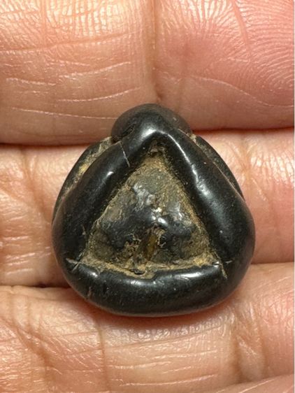 พระปิดตาผงคลุกรัก ขนาดเล็กเก่า ไม่ทราบที่