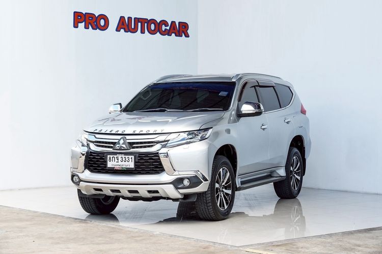 รถ Mitsubishi Pajero Sport 2.4 GT สี บรอนซ์เงิน