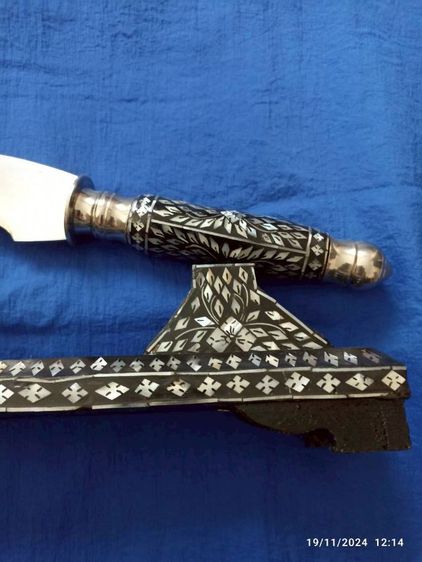 มีดฝังมุกพร้อมแท่นวางฝังมุก รูปที่ 3