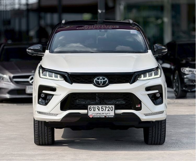 Toyota Fortuner 2022 2.8 GR Sport Sport Black Top 4WD Utility-car ดีเซล ไม่ติดแก๊ส เกียร์อัตโนมัติ ขาว รูปที่ 2