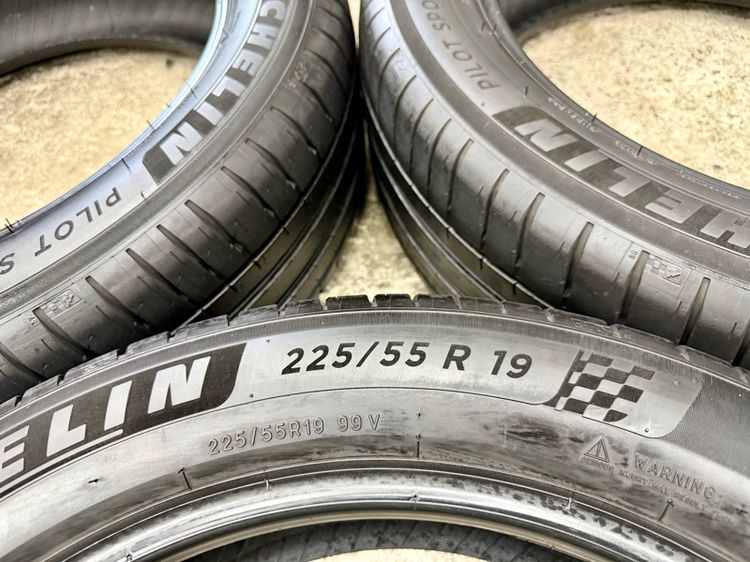 ยางขอบ 19” ยี่ห้อ MICHELIN รุ่น PILOT SPORT 4 SUV ขนาด 225-55R19 ปี 24 ดอกยางสวยมากๆ ไม่ปะ ไม่บวม รับประกัน รูปที่ 2