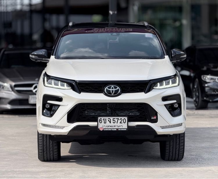 Toyota Fortuner 2022 2.8 GR Sport Sport Black Top 4WD Utility-car ดีเซล ไม่ติดแก๊ส เกียร์อัตโนมัติ ขาว รูปที่ 2