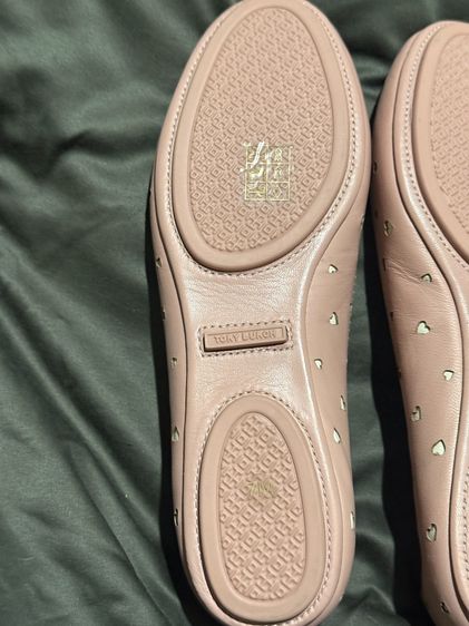 Tory Burch รุ่น Minnie Heart Cut-Out Ballet Flat (LOVE collection) รุ่นนี้เป็น ลิมิเต็ดช่วงวาเลนไทน์เท่านั้น รูปที่ 3