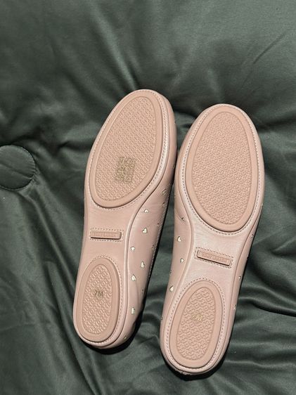 Tory Burch รุ่น Minnie Heart Cut-Out Ballet Flat (LOVE collection) รุ่นนี้เป็น ลิมิเต็ดช่วงวาเลนไทน์เท่านั้น รูปที่ 2