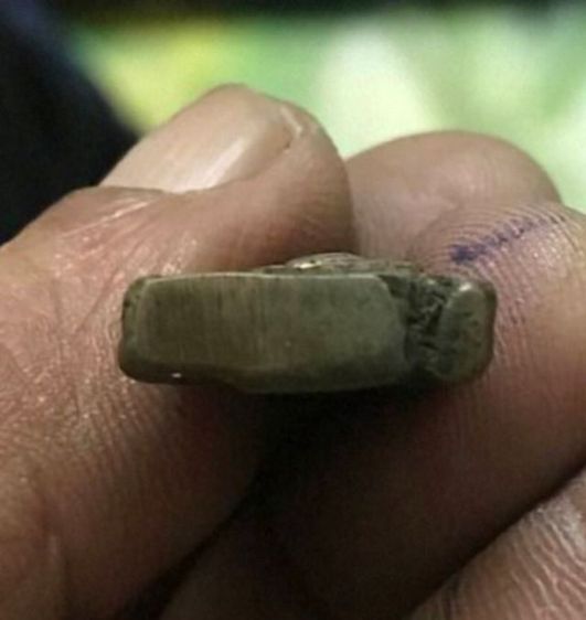 พระหลวงพ่อเพชร เนื้อเงิน รูปที่ 5