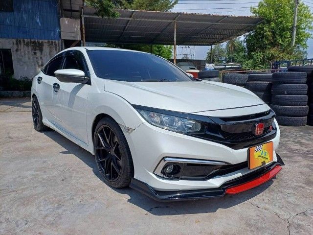 รถ Honda Civic 1.8 EL i-VTEC สี ขาว