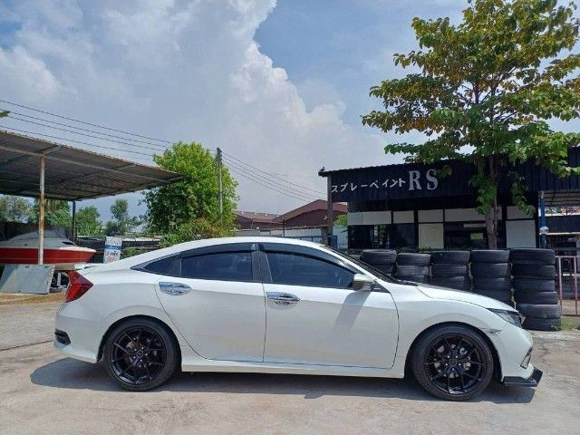 Honda Civic 2018 1.8 EL i-VTEC Sedan เบนซิน ไม่ติดแก๊ส เกียร์อัตโนมัติ ขาว รูปที่ 2
