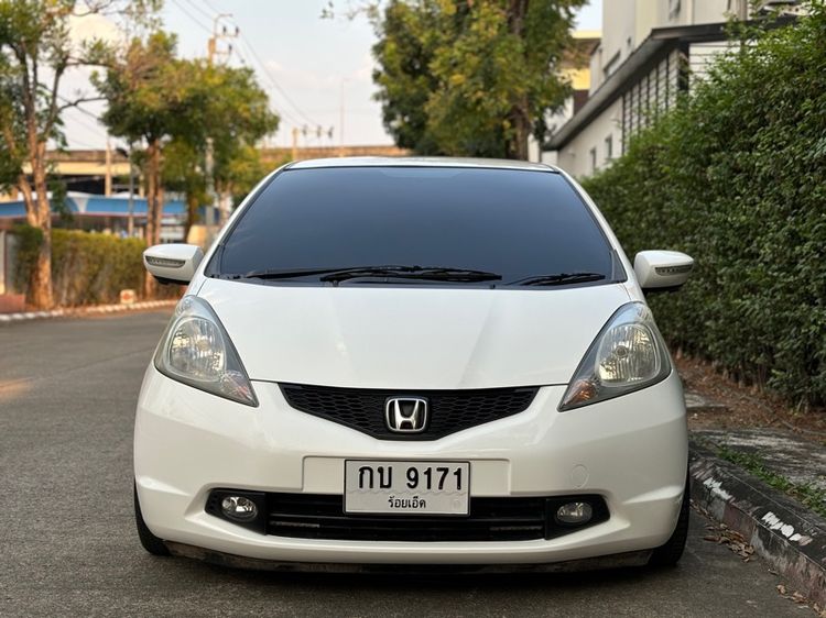Honda Jazz 2010 1.5 S Sedan เบนซิน ไม่ติดแก๊ส เกียร์ธรรมดา ขาว รูปที่ 3