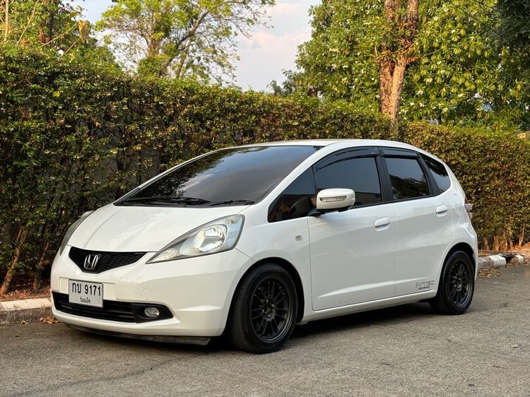 Honda Jazz 2010 1.5 S Sedan เบนซิน ไม่ติดแก๊ส เกียร์ธรรมดา ขาว รูปที่ 4