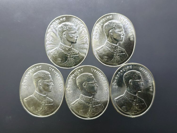 เหรียญพระพุทธปัญจภาคี เนื้อเงิน พิมพ์ใหญ่ ที่ระลึกพระราชพิธีกาญจนาภิเษก ในหลวงรัชกาลที่9 ปี พ.ศ.2539 พร้อมกล่อง ครบชุด 5 เหรียญ รูปที่ 2