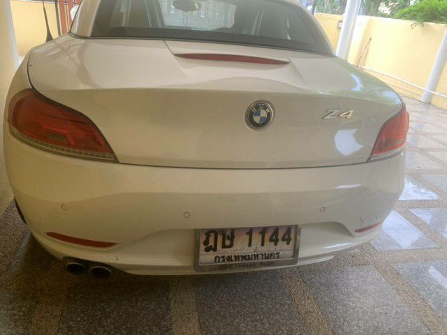 BMW Z4 2010 2.5 sDrive23i Sedan เบนซิน ไม่ติดแก๊ส เกียร์อัตโนมัติ ขาว รูปที่ 4