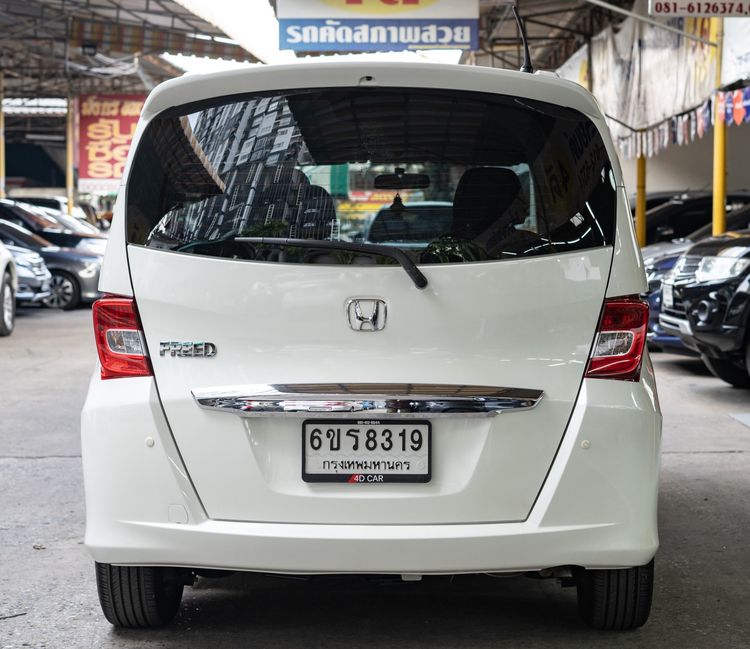 Honda Freed 2013 1.5 SE Utility-car เบนซิน ไม่ติดแก๊ส เกียร์อัตโนมัติ ขาว รูปที่ 4