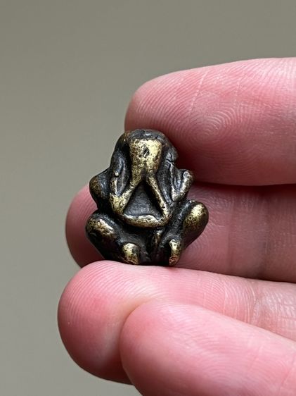 พระปิดตาหล่อโบราณ