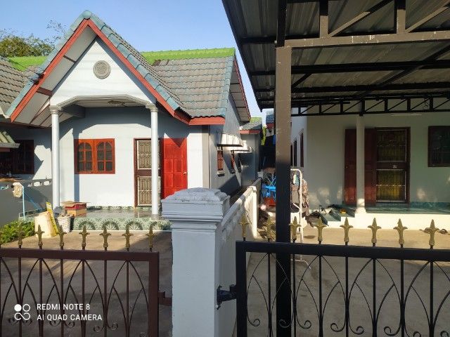 บ้านแฝด  ในเขตเทศบาลสูงเนิน