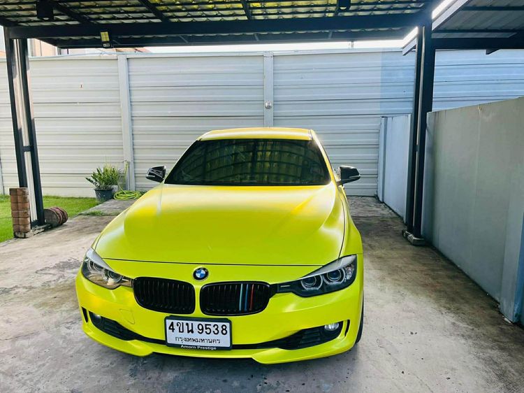 BMW Series 3 2014 320i Sedan เบนซิน ไม่ติดแก๊ส เกียร์อัตโนมัติ ดำ