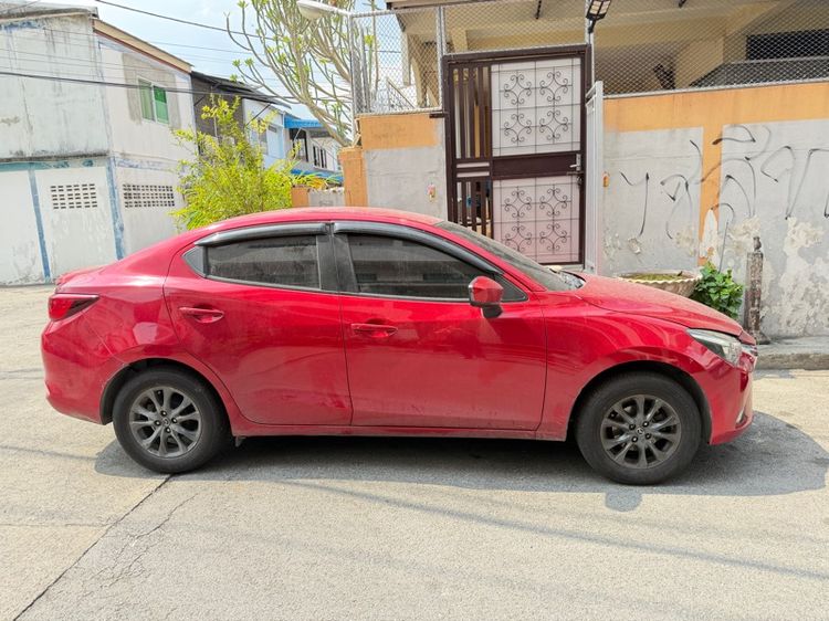 Mazda Mazda 2 2015 1.5 Skyactiv-D Sedan ดีเซล ไม่ติดแก๊ส เกียร์อัตโนมัติ แดง รูปที่ 2