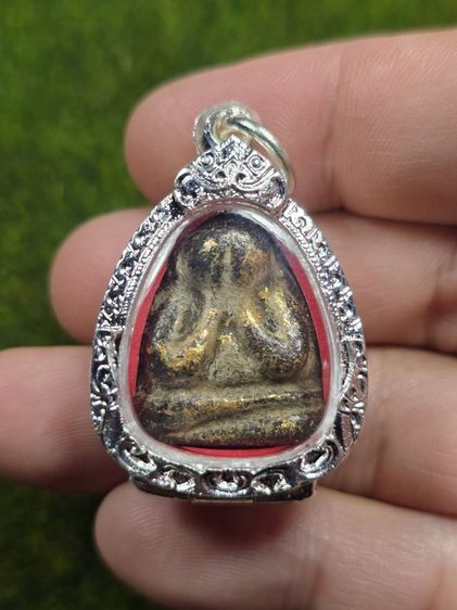 พระปิดตาหลวงปู่แก้วคลุกรักแปะทองเก่า