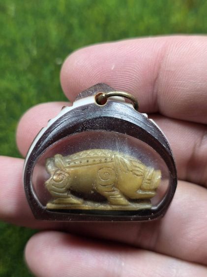 หมูอาจารย์เฮงเครื่องรางเก่าๆ รูปที่ 2