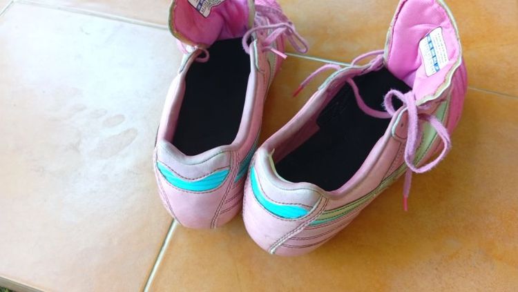 ผู้ชาย ชมพู รองเท้าฟุตบอล ร้องเท้าฟุตบอล mizuno