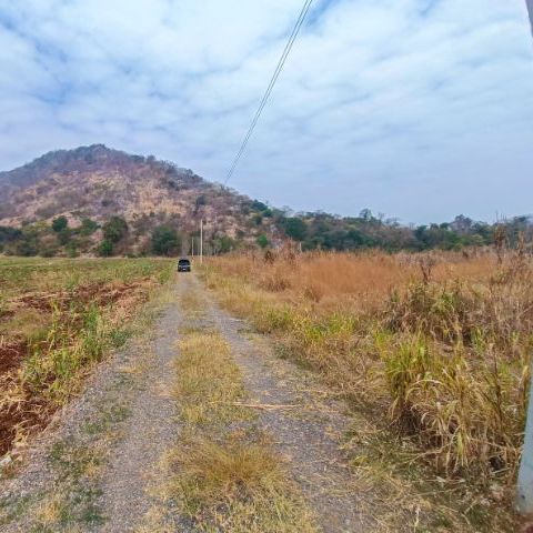 ขายที่ดินเปล่าติดเขา 2 ไร่