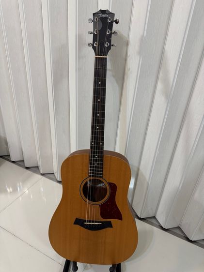 กีต้าร์โปร่ง taylor