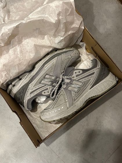 อื่นๆ รองเท้าผ้าใบ UK 8.5 | EU 42 2/3 | US 9 รองเท้า new balance