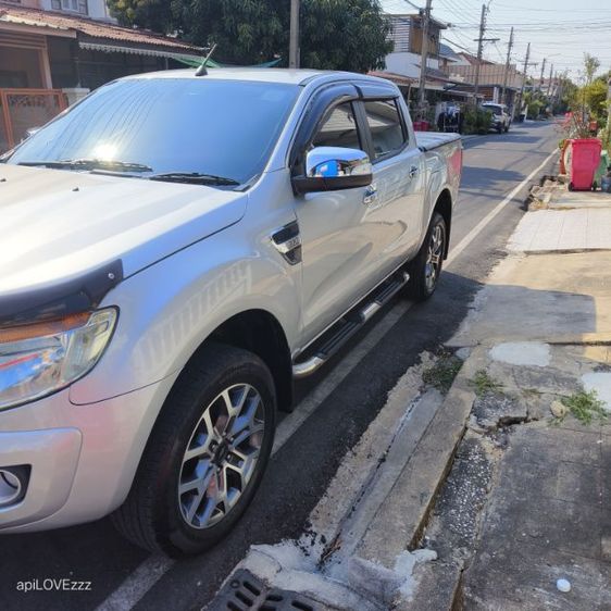 รถ Ford Ranger 2.2 Hi-Rider XLT สี บรอนซ์เงิน