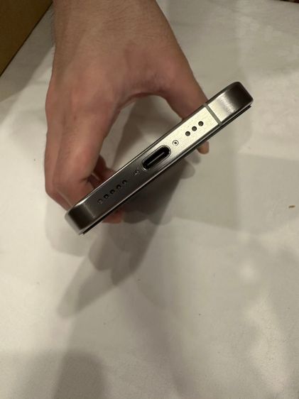 Iphone 15 Pro, ดูแลรักษาดี ไม่มีรอยบนหน้าจอ (ใช้มา 2 ปี. 2-year used)  รูปที่ 2