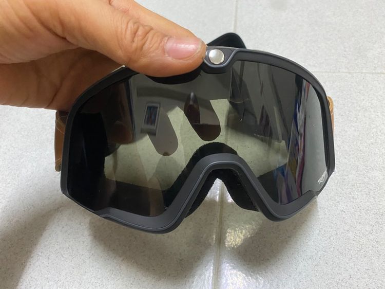 Triumph  แว่นตากันลมกันฝุ่นกันควัน จาก รถ น้ำหนัก เบาใส่สบาย รูปที่ 2