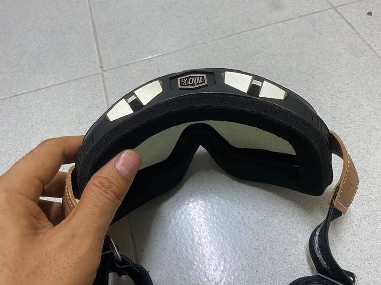 Triumph  แว่นตากันลมกันฝุ่นกันควัน จาก รถ น้ำหนัก เบาใส่สบาย รูปที่ 4