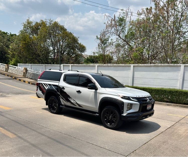Mitsubishi Triton 2020 2.4 4WD ATHLETE Pickup ดีเซล ไม่ติดแก๊ส เกียร์อัตโนมัติ ขาว รูปที่ 2