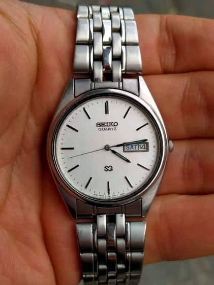 ขาว นาฬิกา Seiko SQ ถ่าน 

สภาพดี เดินดี ใช้งานปกติ

